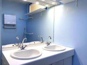 Maison à 350m plage avec jardin sud et WIFI à Trégastel - FR-1-368-437