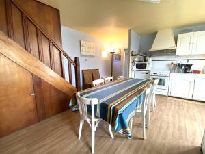 Maison à 350m plage avec jardin sud et WIFI à Trégastel - FR-1-368-437