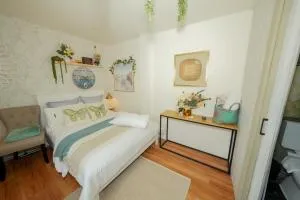 Beach Serenity Guesthouse - Рокдейл