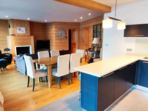 Chalet confortable au pied des pistes avec terrasse et parking - FR-1-292-222