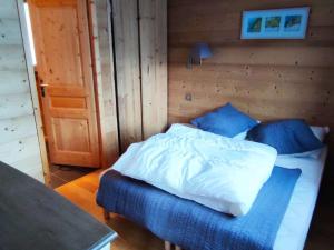 Chalet confortable au pied des pistes avec terrasse et parking - FR-1-292-222