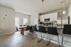 Beautiful spacious house with great location!