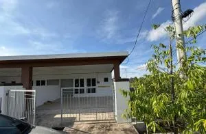 Temerloh Kenari Homestay - Темерлог