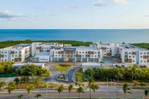Residence Inn by Marriott Cancun Hotel Zone - Клуб-Медитерранео