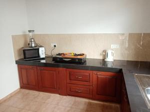 Hikkaduwa Dami Holiday Home