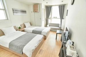 MH-Stay#2- Last Chance for 2026 - Book by this week! Secure any date through December at our lowest early-bird rates