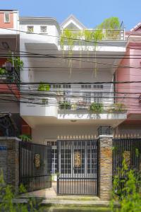 Private 4 BRs House 5 mins walk to Night Market