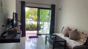 The White House Ao Nang