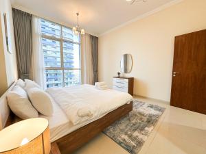 Elegant 1BR in Dunya Tower, Downtown Dubai 12AB10