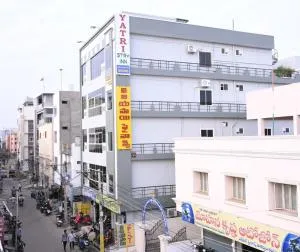 Yatristayinn - Mandapeta