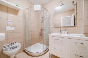 Red Vibe Apartments Central