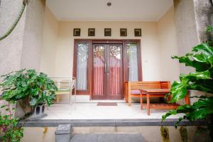 Shana Homestay by EPS