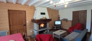 Maisons de vacances Grimont gite au calme grand terrain circuit cascades du Herisson : photos des chambres
