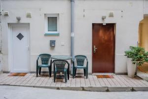 Red Vibe Apartments Central