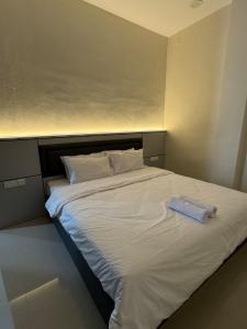 Monde Residence Block K number 17