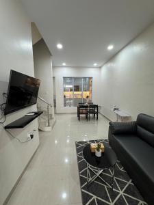 Monde Residence Block K number 17