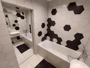 Новобудова Місто Трав, р-н Вікторії Гарденс