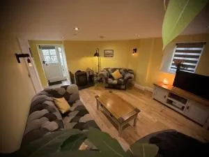 2 Bedroom Cottage in Bower Hinton - The Music Barn! - Tintinhull