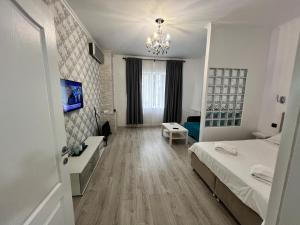 Bright & Beautiful Studio in Prime Location Walk to Everything