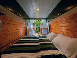 Huckleberry - Fully equipped camper van in Kutaisi, Georgia