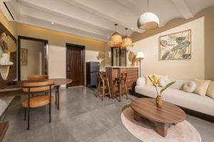 Chilling Hoi An APT BTW An Bang Beach and Ancient Town