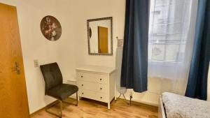 Koblenz 1 Bed Sleeps 5 City Views