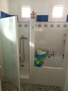 TOUT À PIED ! T3 FAMILIAL 150 m PLAGE LAVANDOU PISC PKG PRIV