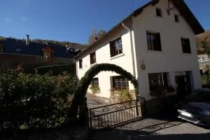 Le Gite 5 mn de Luchon - Jardin garage et parking - Poubeau