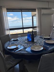 Cerca de Todo, Piso 12 Vista al Mar, Cochera, Familiar, No Ropa Blan