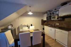 Maisons de vacances Appartement 4 personnes avec acces piscine : Appartement