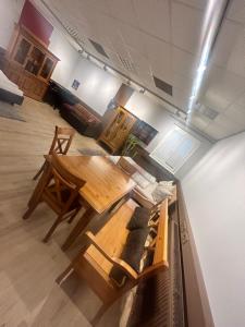 Nous Cafe & Restaurant