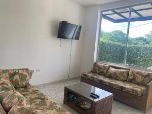 confortable casa con piscina privada