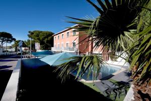 Hotels Hotel La Tuiliere : photos des chambres