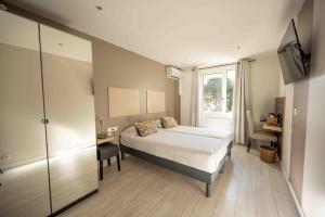 Hotels Hotel La Tuiliere : Chambre Double ou Lits Jumeaux - Vue sur Mer