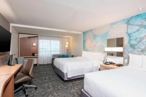 Double Queen Room room in Courtyard by Marriott Cleveland Elyria