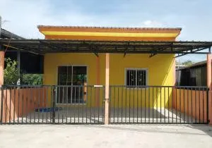 สิงโต รีสอร์ท - 乌泰他尼府