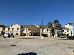 Yorktown Inn and Suites - Yorktown