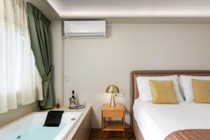 The Athenian Aroma - Suite with Jacuzzi