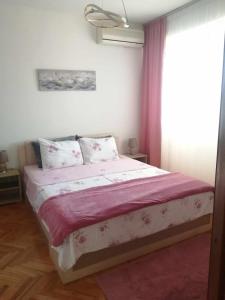 Sandras apartment