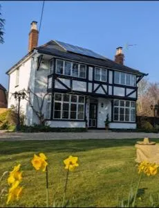 Nuthooks House - Ower