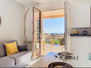 Appartements Terrasse de 30m2 vue mer panoramique 1 chambre : photos des chambres