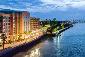 Marriott Savannah Riverfront - 泰比岛