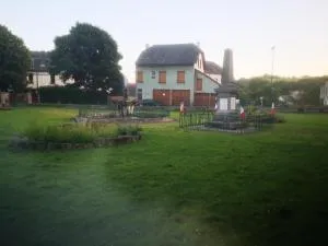 S-e-r-a-l-y 1 - 埃格利斯讷沃-当特赖格