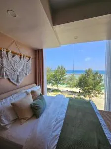 Seasera Home 3BR Beachfront - Hulhumalé