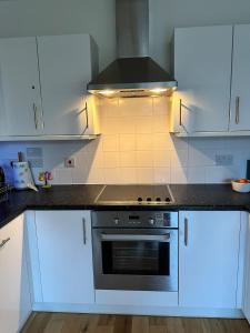 25 minutes to City of London