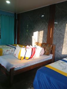 Mono titi third floor