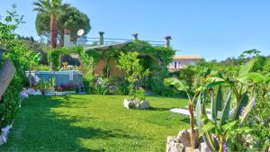 Skaros House