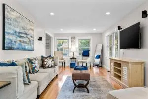 Home in Oak Bluffs - Chilmark