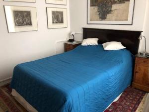 Le 35 rue Coquillière with airport pick-up service