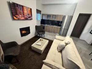 Το ΦΑΡΑΓΓΙ του ΠΑΡΝΑΣΣΟΥ 2 - Velítsa